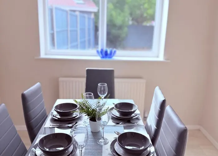 Дом отдыха Spacious 3-bed Contractor-friendly