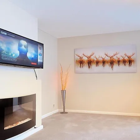 Spacious 3-bed Contractor-friendly Prázdninový dům *