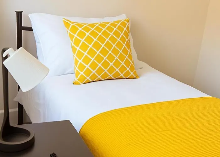 Spacious 3-bed Contractor-friendly Prázdninový dům *